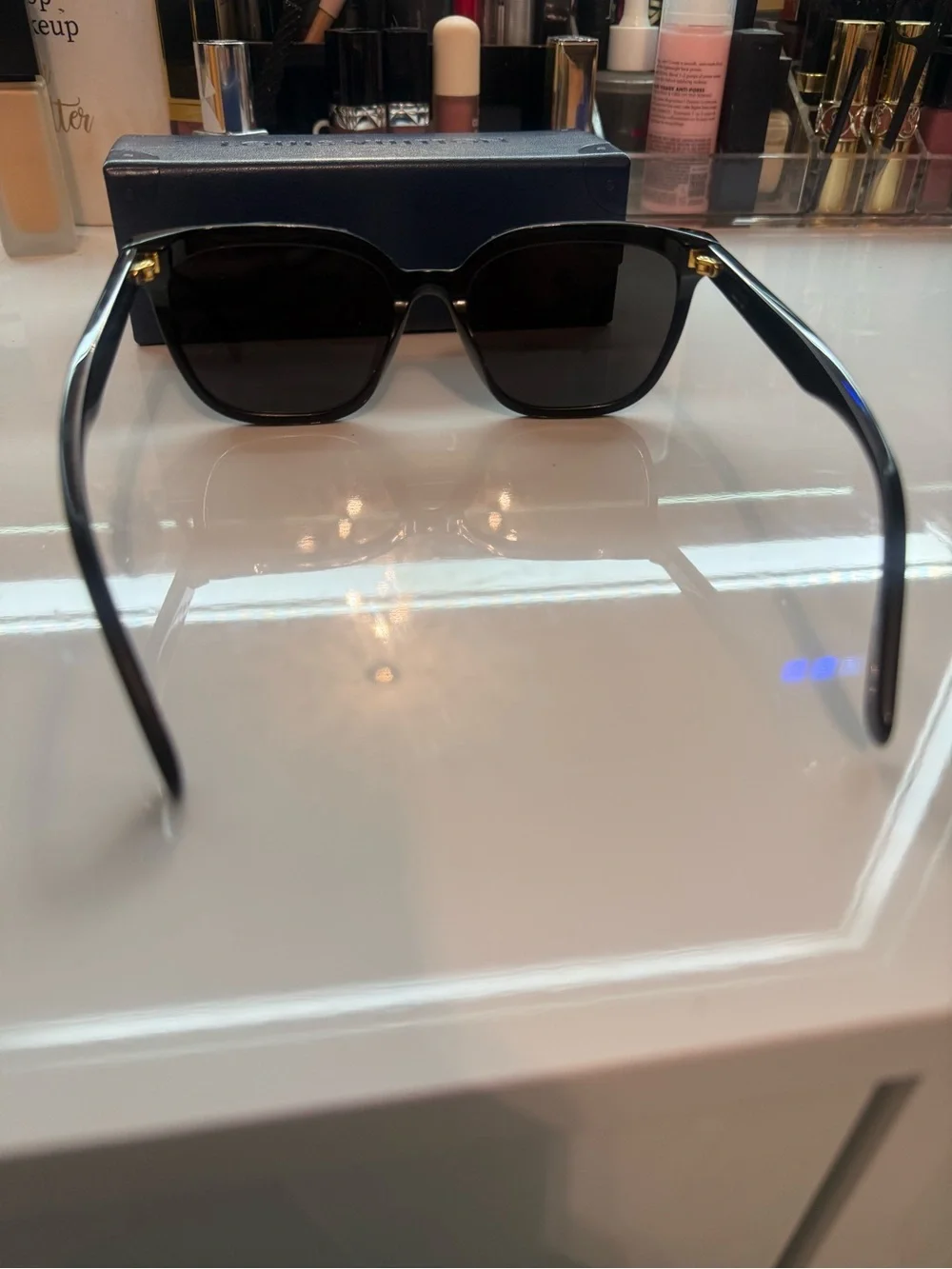 ✨ Authentic Louis Vuitton Black Women's Sunglasses ✨